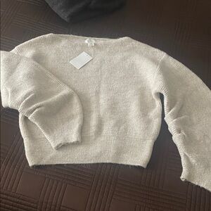 H&M Cream Women's Crew Neck Sweater